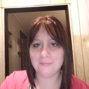 Meet your Posher, Leona